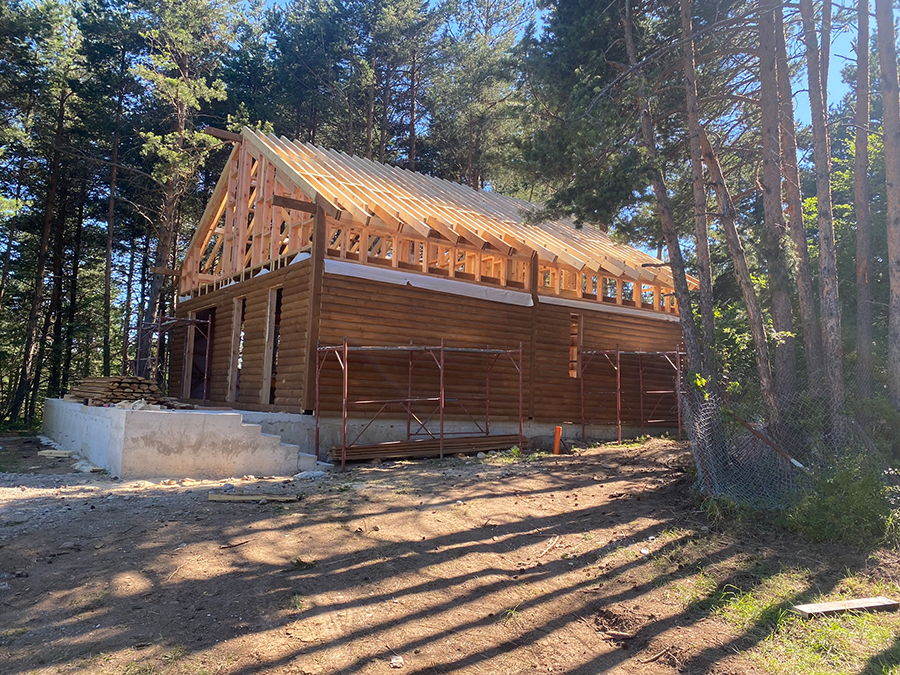 House image #3